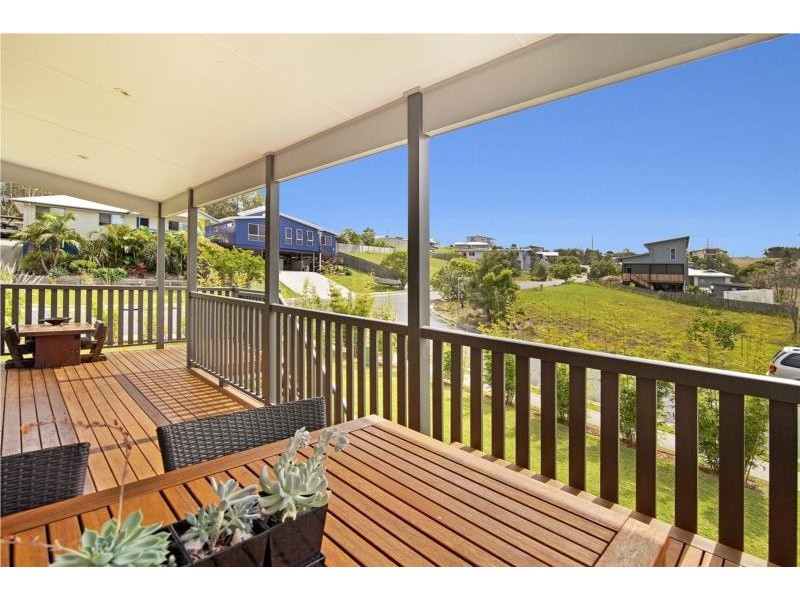 11 Gannet Drive, Scotts Head NSW 2447
