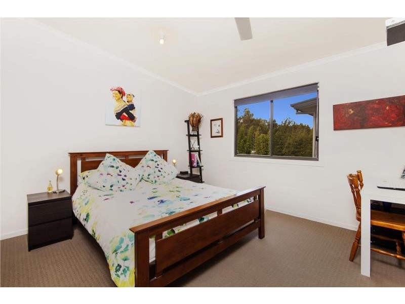11 Gannet Drive, Scotts Head NSW 2447