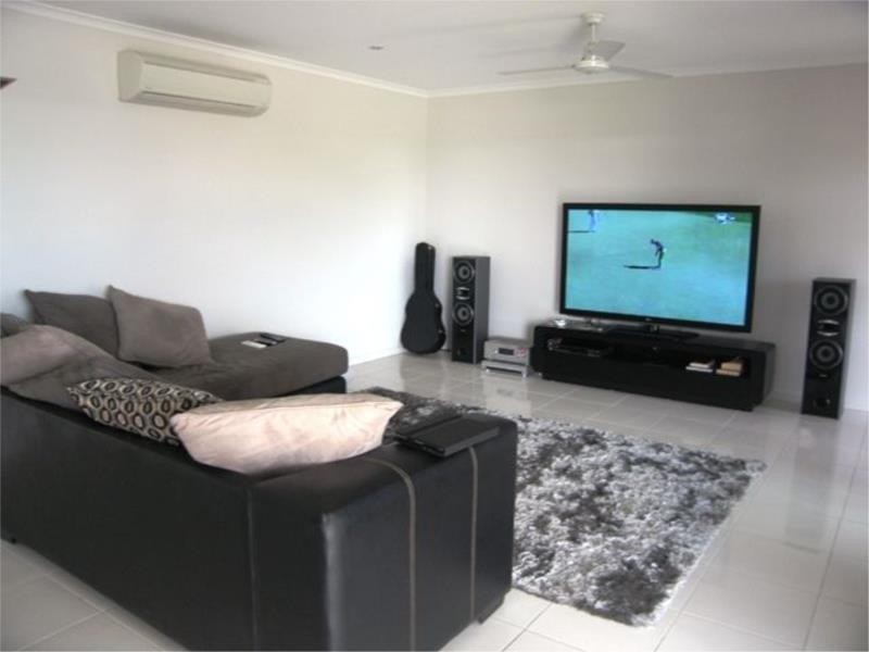 31 Lancaster Way, Ooralea QLD 4740