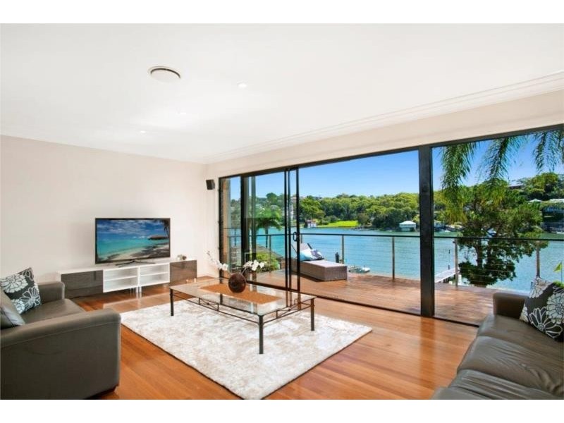 151 Queens Road, Connells Point NSW 2221