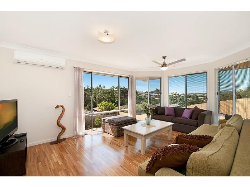 5 Castlereagh Close, Pacific Pines QLD 4211