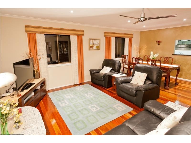 9 Ungowa Avenue, Pialba QLD 4655