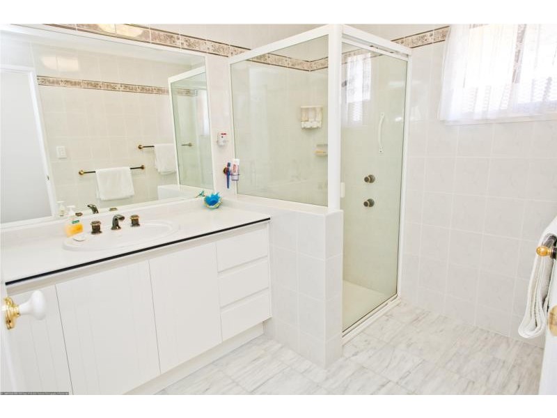 9 Ungowa Avenue, Pialba QLD 4655