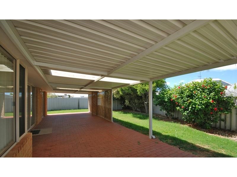 7 Carnoustie Gardens, Meadow Springs WA 6210
