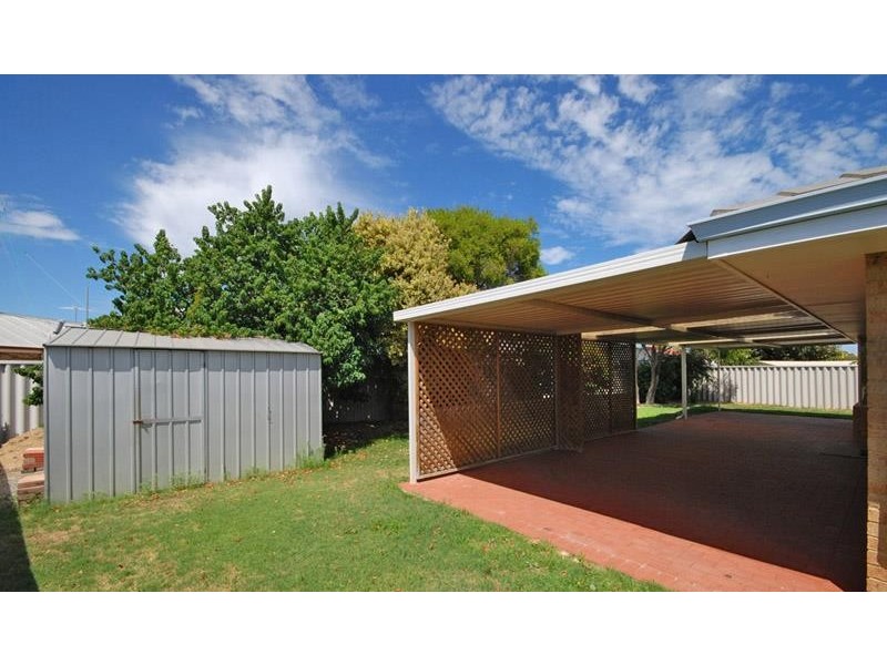 7 Carnoustie Gardens, Meadow Springs WA 6210