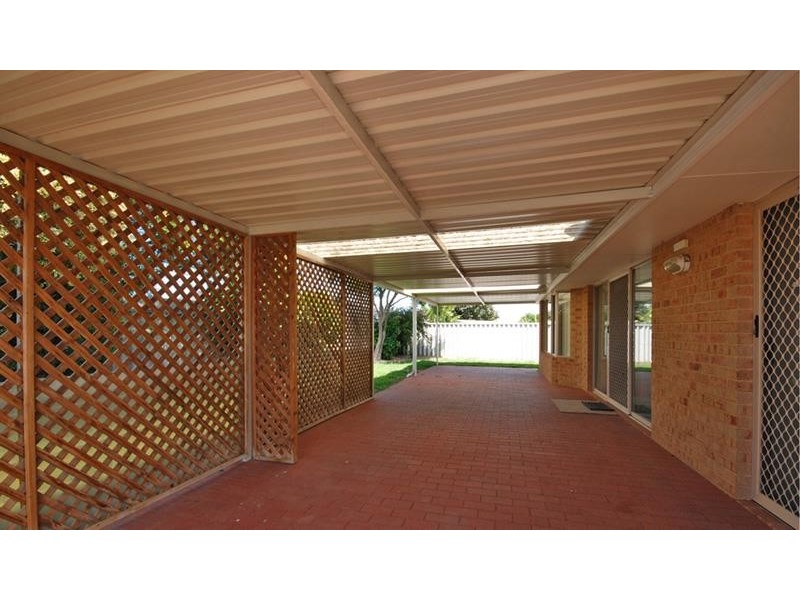 7 Carnoustie Gardens, Meadow Springs WA 6210