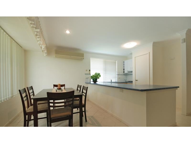 7 Carnoustie Gardens, Meadow Springs WA 6210