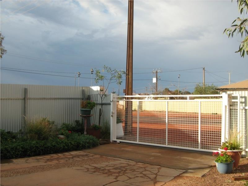 305 EYRE STREET, Coober Pedy SA 5723