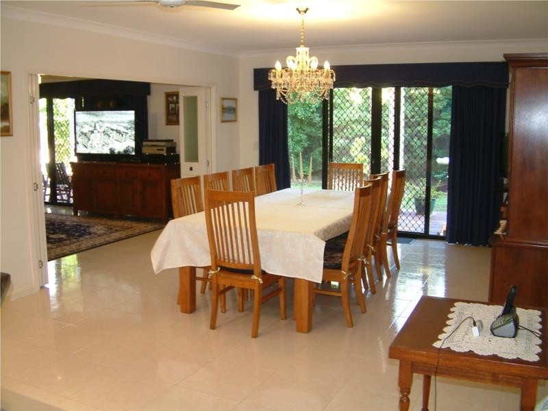 63 Dandelion Street, Eight Mile Plains QLD 4113