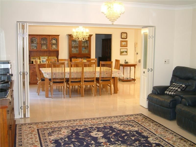 63 Dandelion Street, Eight Mile Plains QLD 4113