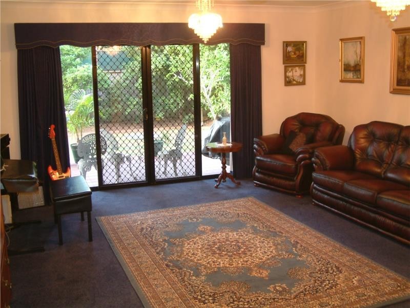 63 Dandelion Street, Eight Mile Plains QLD 4113