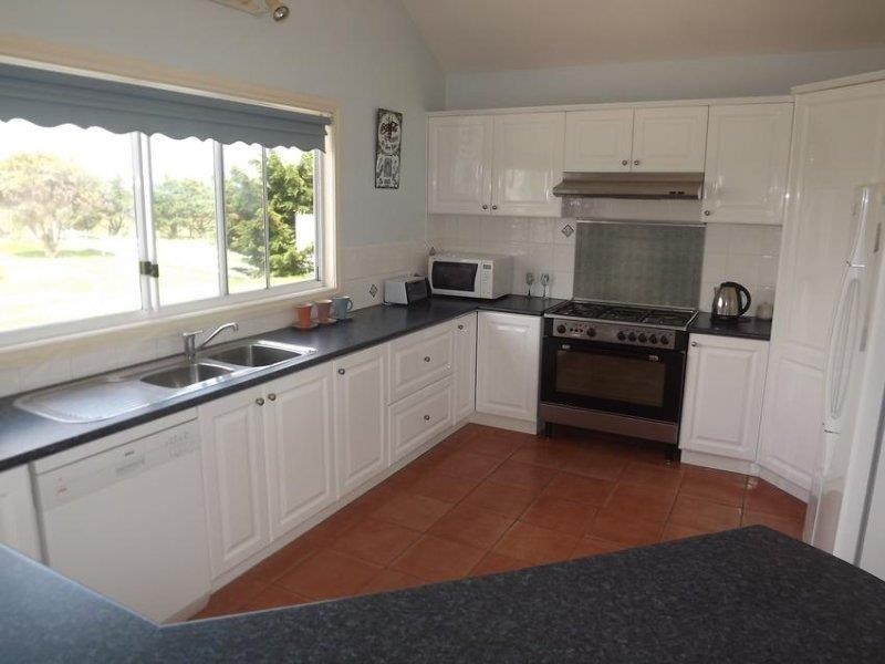 140 Seaward Drive, Cape Paterson VIC 3995