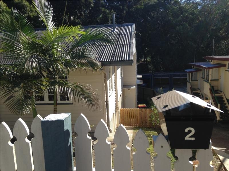 2/5 Burnham Road, Bardon QLD 4065