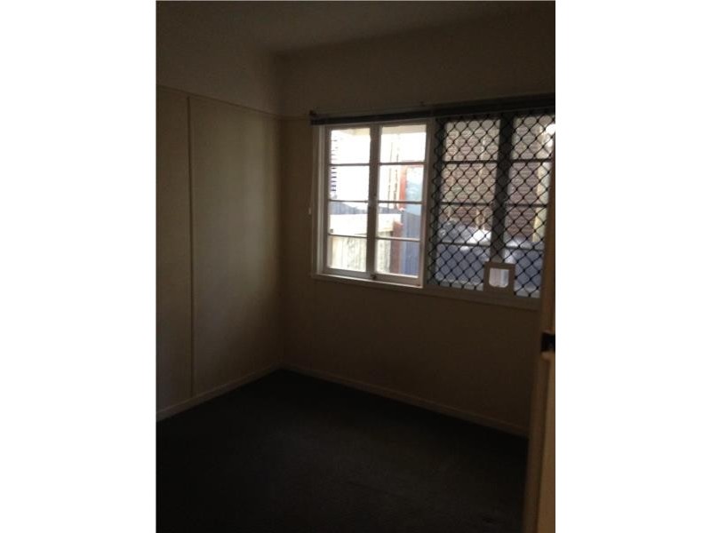 2/5 Burnham Road, Bardon QLD 4065
