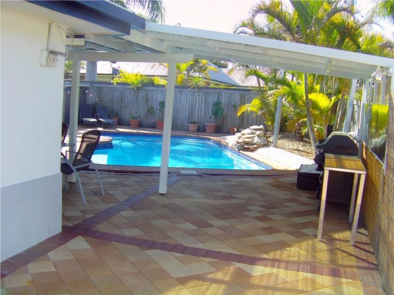 10 Glenwater Crescent, Helensvale QLD 4212