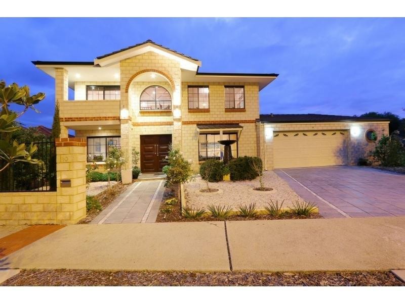 10 Ashendon Boulevard, Hammond Park WA 6164
