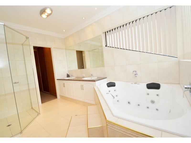 10 Ashendon Boulevard, Hammond Park WA 6164