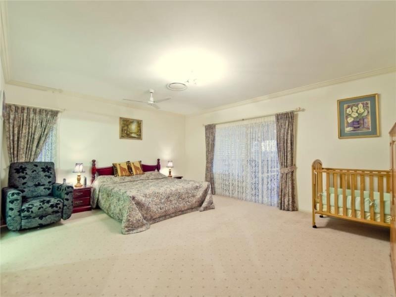 22 Atkinson Court, Albany Creek QLD 4035