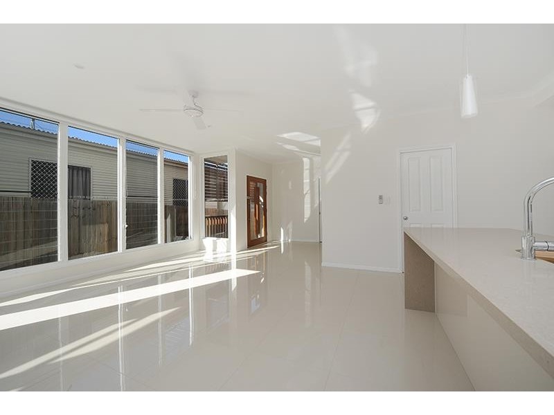 27a Macdonald Street, Dicky Beach QLD 4551