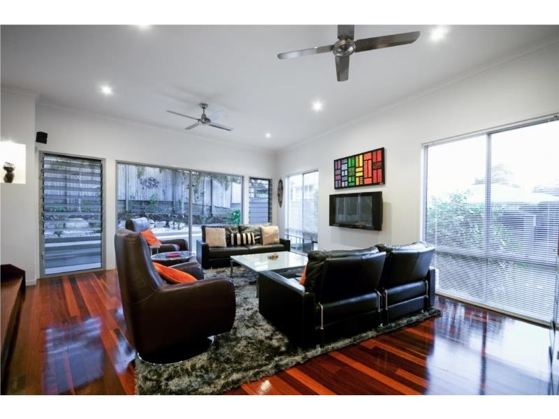 1 Thomsen Court, The Gap QLD 4061