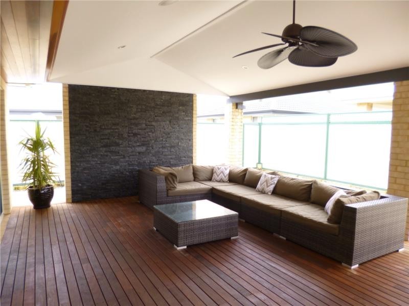 6 Botany Parade, Hammond Park WA 6164