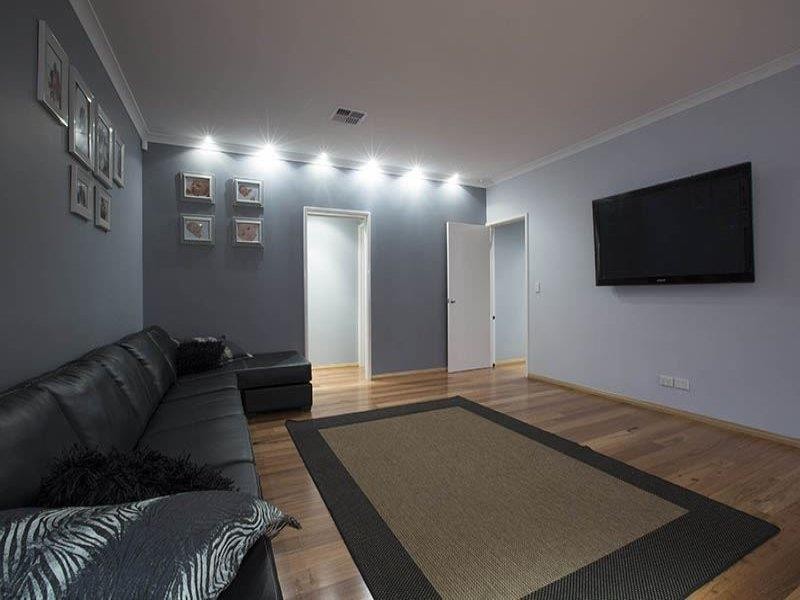 6 Botany Parade, Hammond Park WA 6164