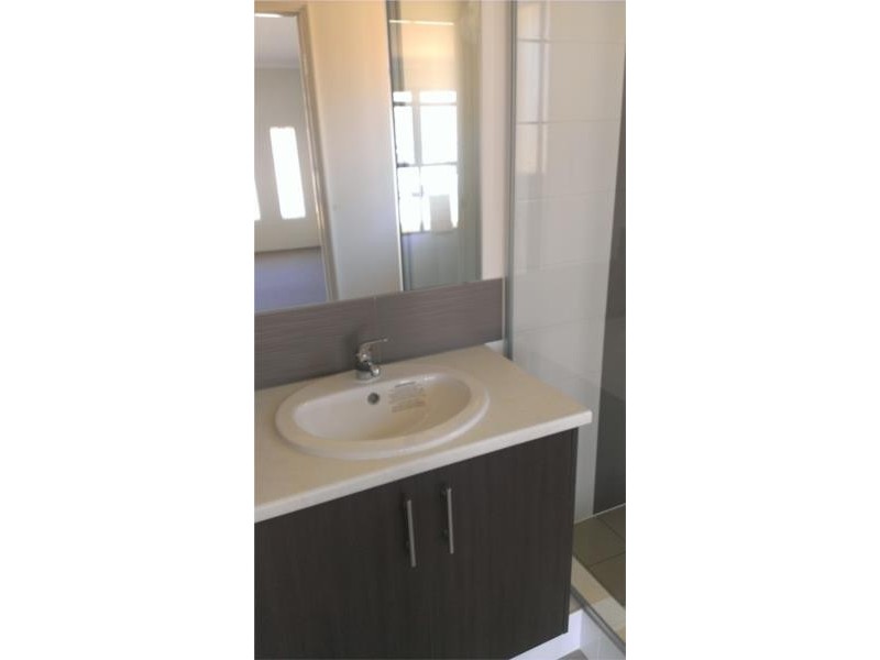 77 Sapphire Chase, Wellard WA 6170