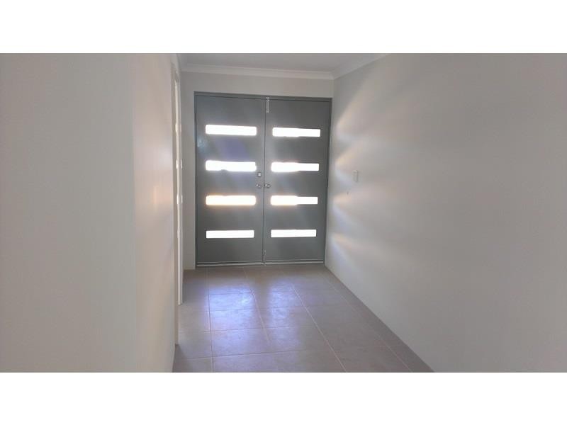 77 Sapphire Chase, Wellard WA 6170