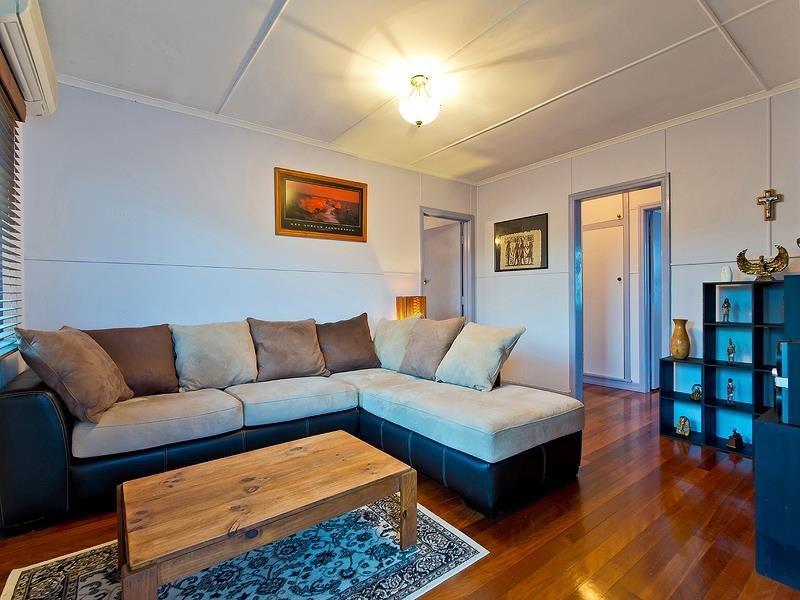 8 Garsden Street, Redcliffe QLD 4020