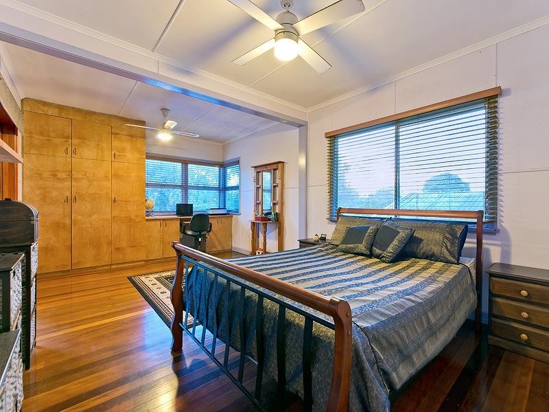 8 Garsden Street, Redcliffe QLD 4020