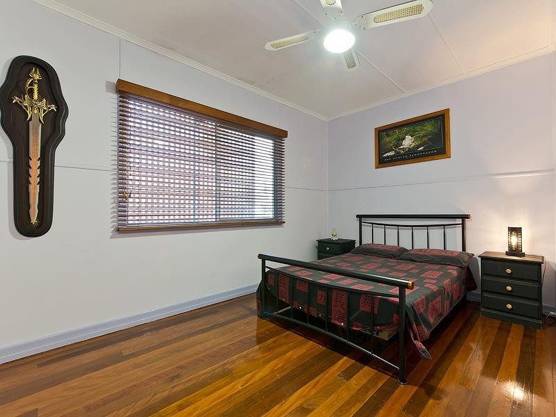 8 Garsden Street, Redcliffe QLD 4020