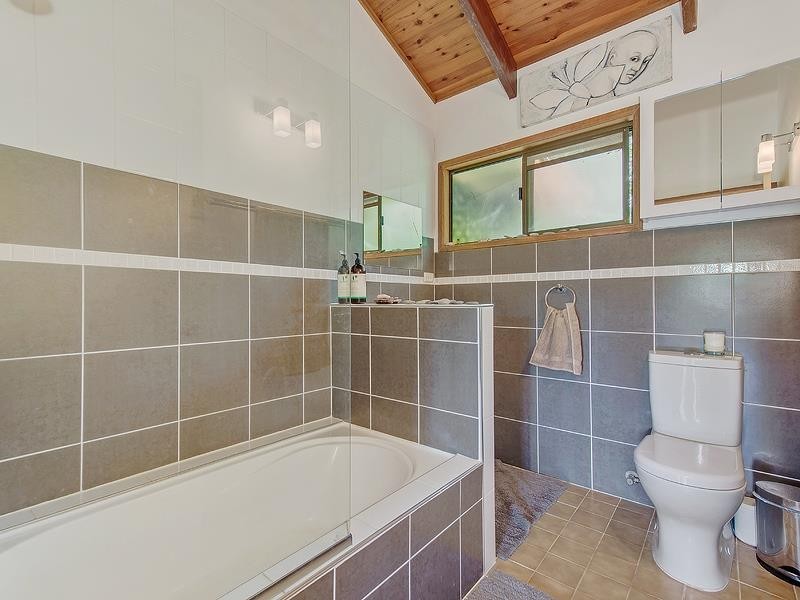 129 Eastern Branch Road, Kin Kin QLD 4571