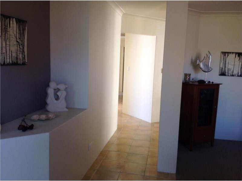 18 Berrigan Row, Halls Head WA 6210