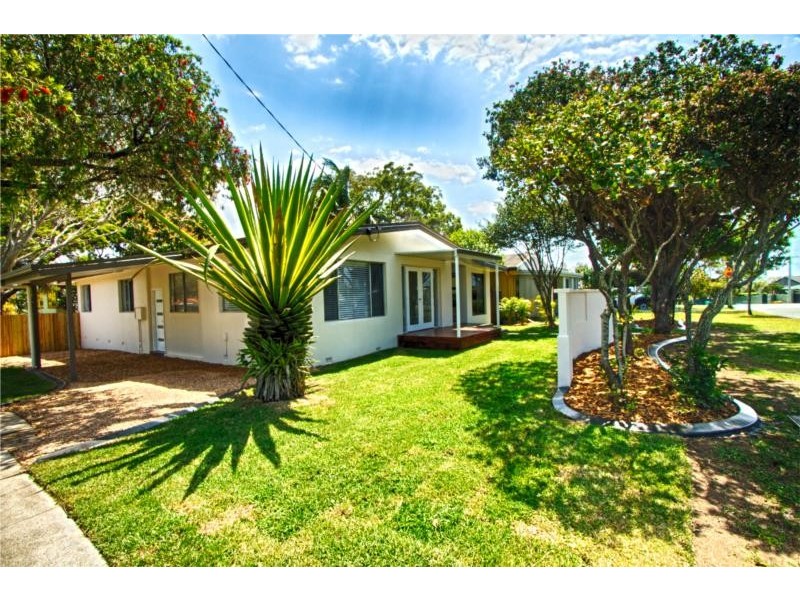 11 Dandar Drive, Southport QLD 4215
