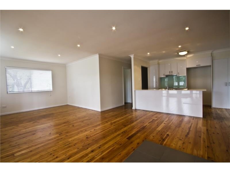 11 Dandar Drive, Southport QLD 4215