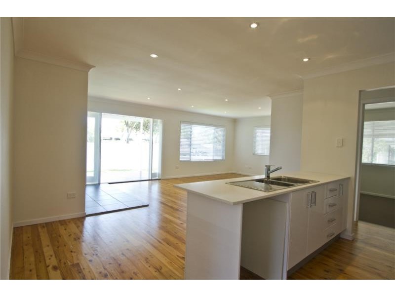 11 Dandar Drive, Southport QLD 4215