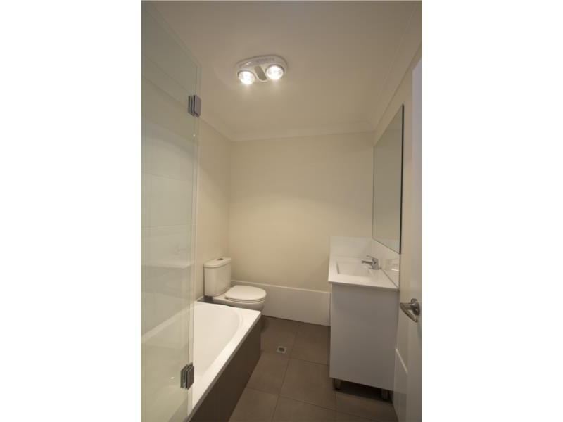 11 Dandar Drive, Southport QLD 4215