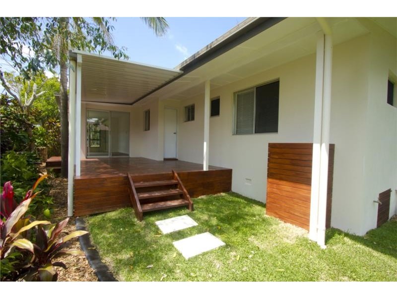 11 Dandar Drive, Southport QLD 4215