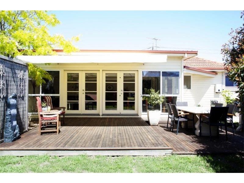 21 Lancaster Avenue, Newcomb VIC 3219