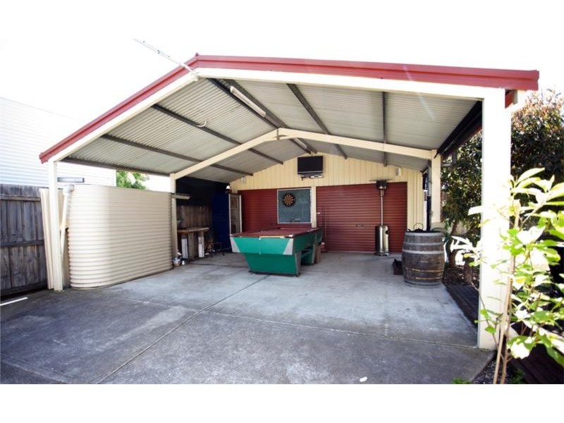 21 Lancaster Avenue, Newcomb VIC 3219