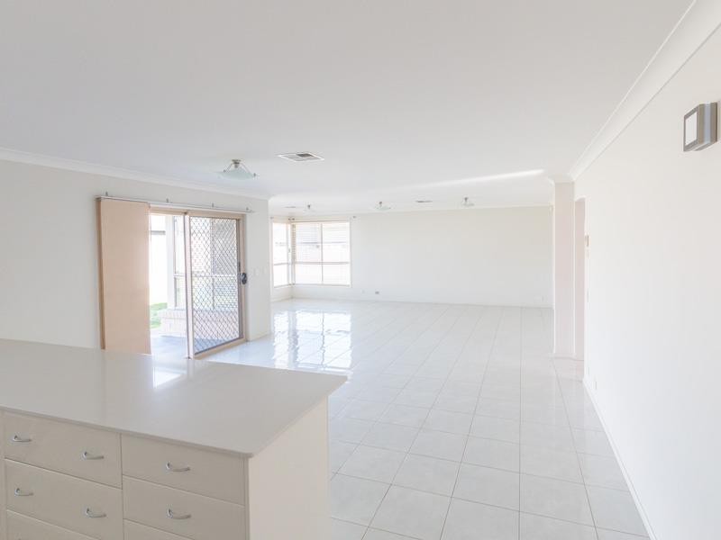 12 Pioneer Road, Hunterview NSW 2330