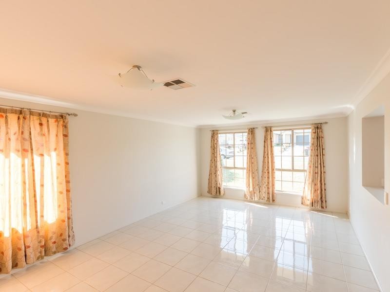 12 Pioneer Road, Hunterview NSW 2330