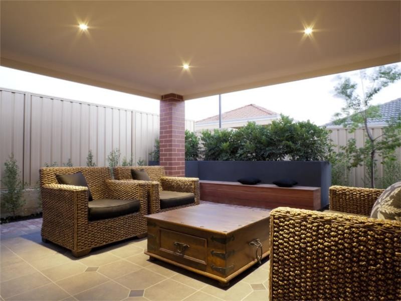 8 Malvern Road, Butler WA 6036