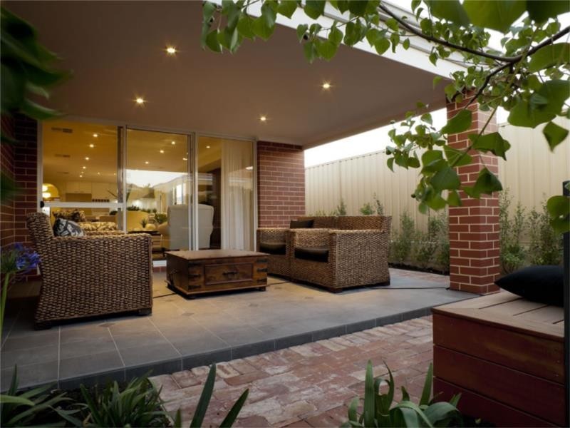 8 Malvern Road, Butler WA 6036