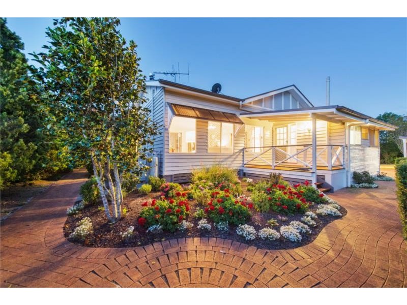 102 Beacon Road, Tamborine Mountain QLD 4272