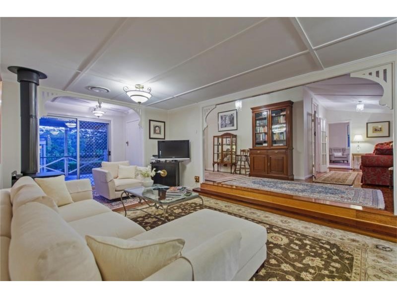 102 Beacon Road, Tamborine Mountain QLD 4272