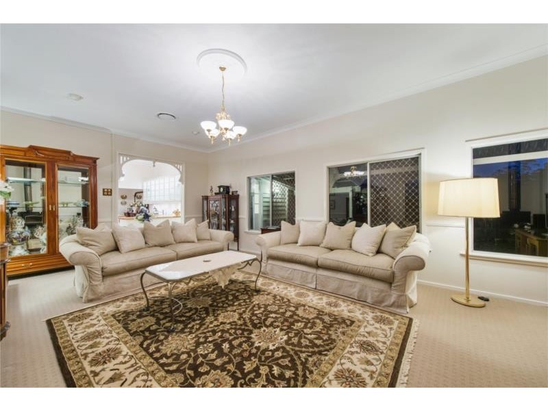 102 Beacon Road, Tamborine Mountain QLD 4272