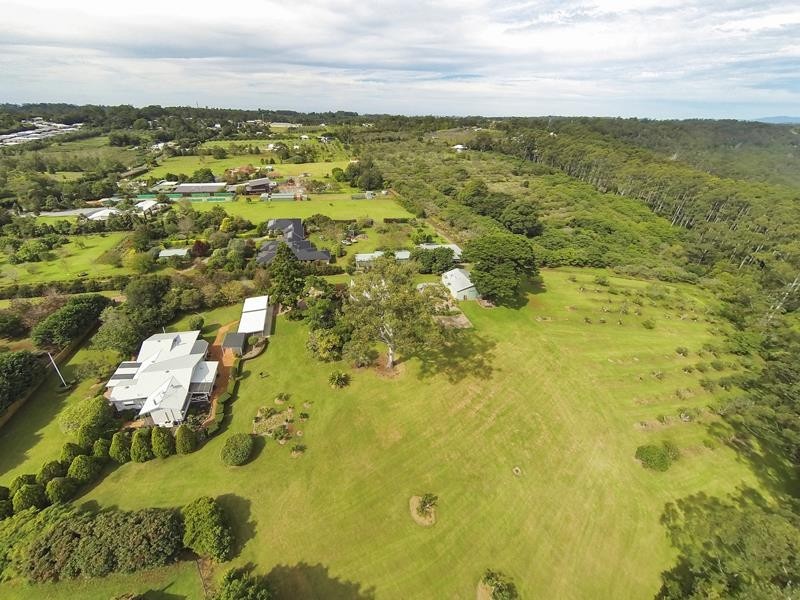 102 Beacon Road, Tamborine Mountain QLD 4272