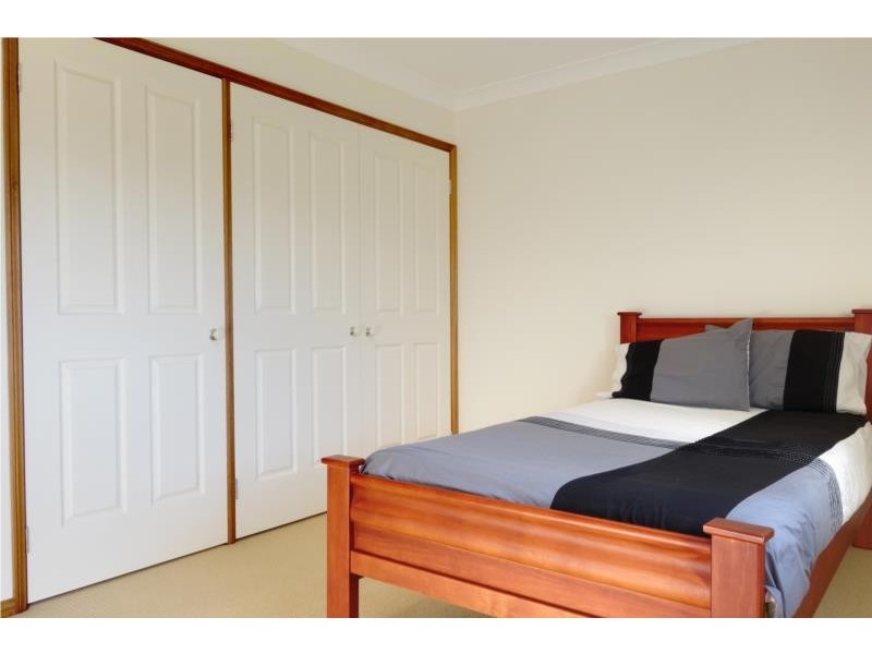 4 Caitlin Close, Bolwarra Heights NSW 2320