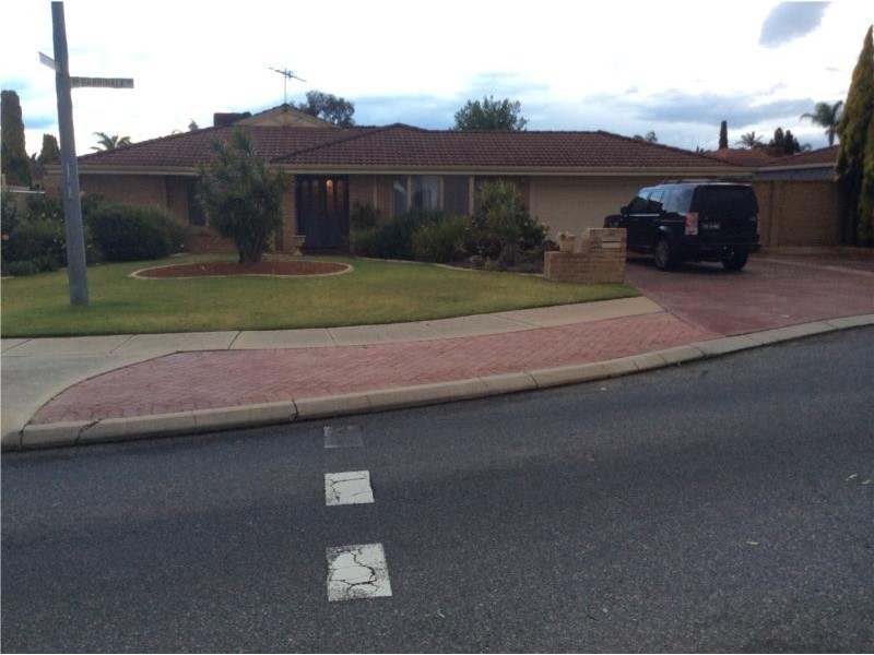 176 Barridale Drive, Kingsley WA 6026